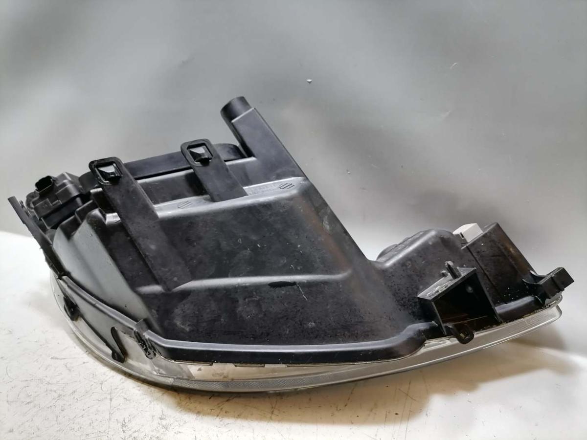 Peugeot 206 original Scheinwerfer vorn links Halogen Bj.2003